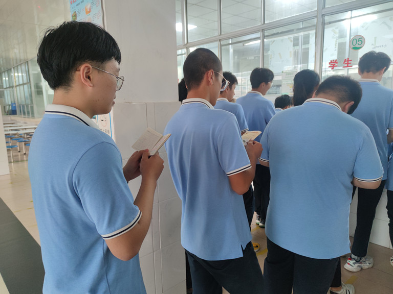 青岛志贤中学高三301班学习剪影小撷