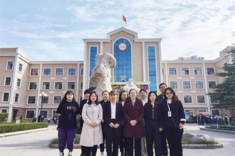 一丝不苟论是非曲直，孜孜不倦画大小方圆——青岛志贤中学数学教研组