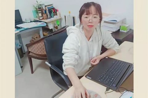 甘为孺子育英才,克勤尽力细心裁——记青岛志贤中学优秀教师王丽娟