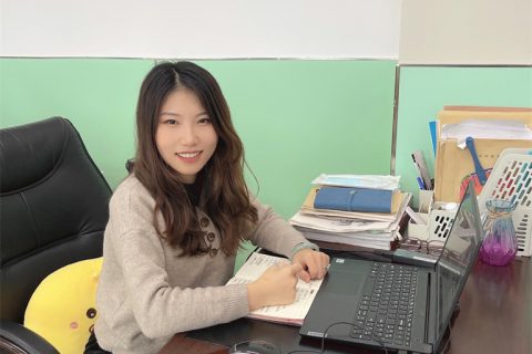 引燃青春，付出无悔 － 记青岛志贤中学优秀美术专业教师田雪非凡