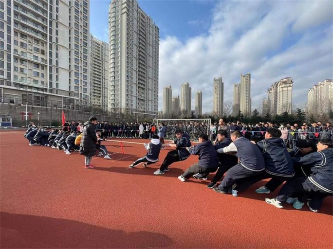 凝心聚力,力展风采 - 青岛志贤中学拔河比赛