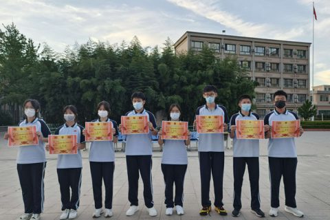 唱响歌声嘹亮 喜迎盛世华诞－记青岛志贤中学迎国庆歌唱比赛