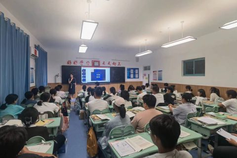 青岛志贤中学深入推进心理健康工作