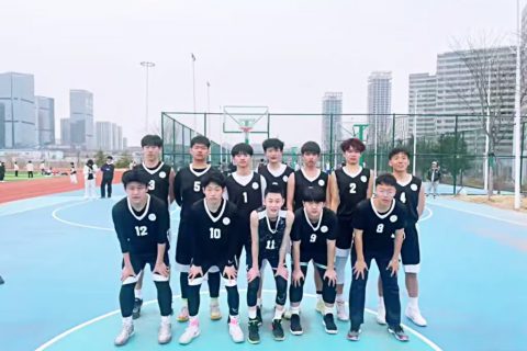 青岛志贤中学斩获"区长杯"篮球赛季军