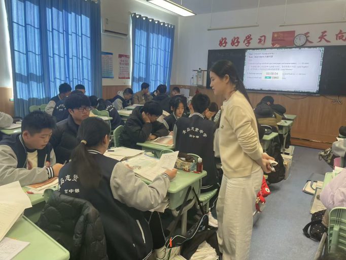 青岛志贤中学优秀教师孟娜