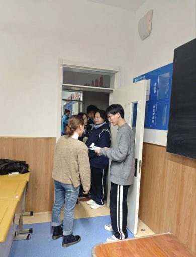 青岛志贤中学优秀教师王旭辉