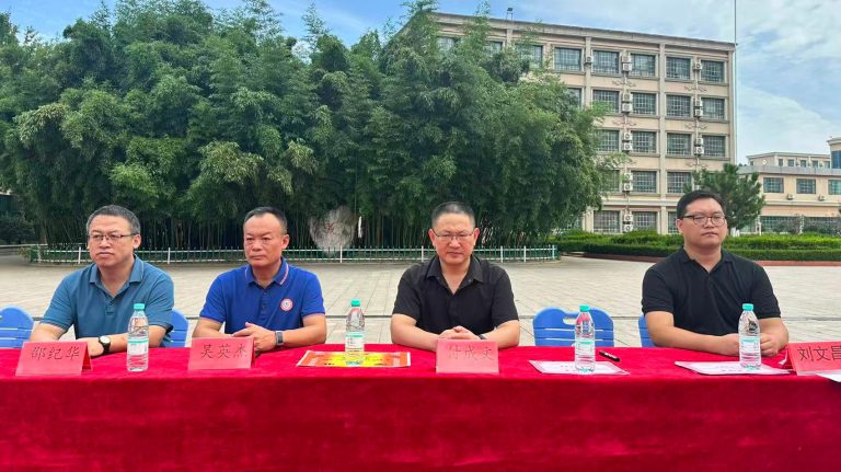 青岛志贤中学2025级高一新生军训汇演