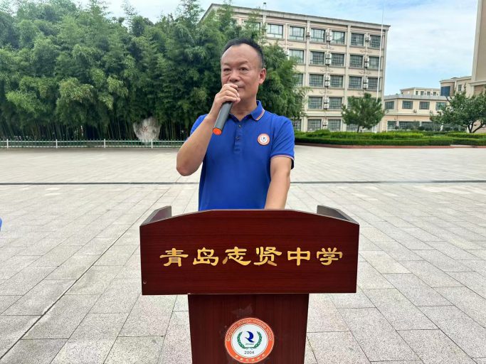 青岛志贤中学2025级高一新生军训汇演