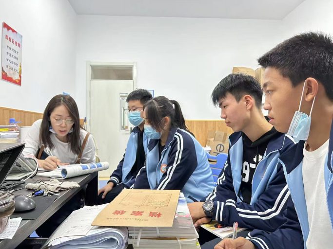 深耕化学沃土，培育科学新苗——青岛志贤中学化学组风采展