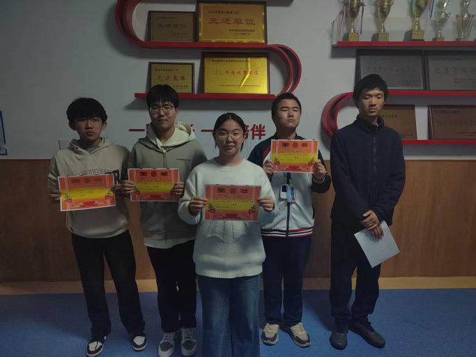 笃行育梦，深耕致远——青岛志贤中学优秀班主任 法晓东