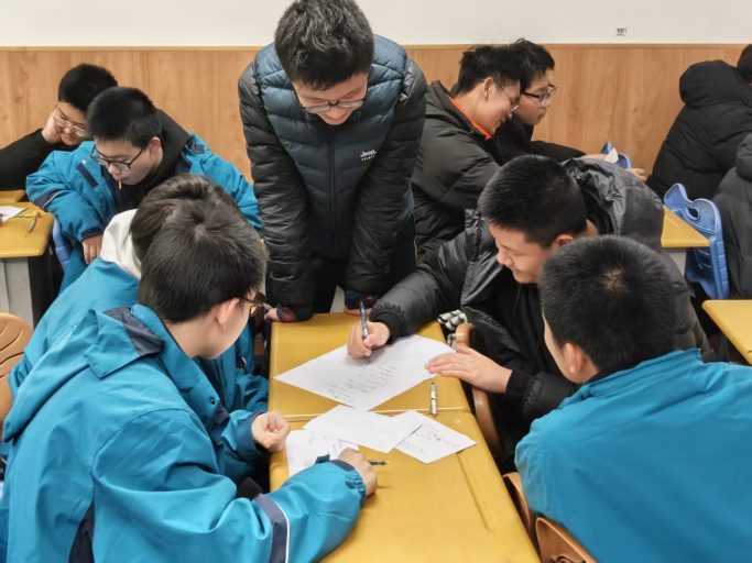 笃行育梦，深耕致远——青岛志贤中学优秀班主任 法晓东