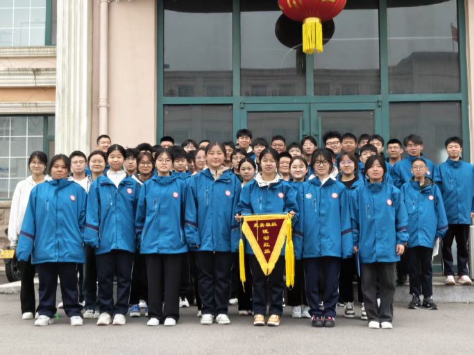 【班级榜样】以青春之力，筑班级之光——记青岛志贤中学高一（一）班优秀班委团队