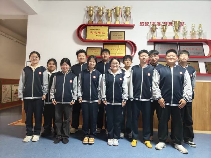 【班级榜样】以青春之力，筑班级之光——记青岛志贤中学高一（一）班优秀班委团队