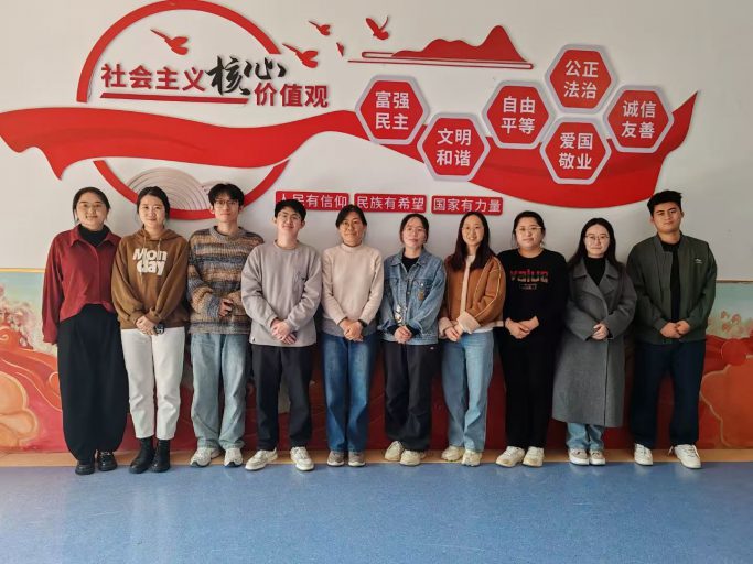 守一树花开 候万千星光——青岛志贤中学优秀班主任郑万鹏