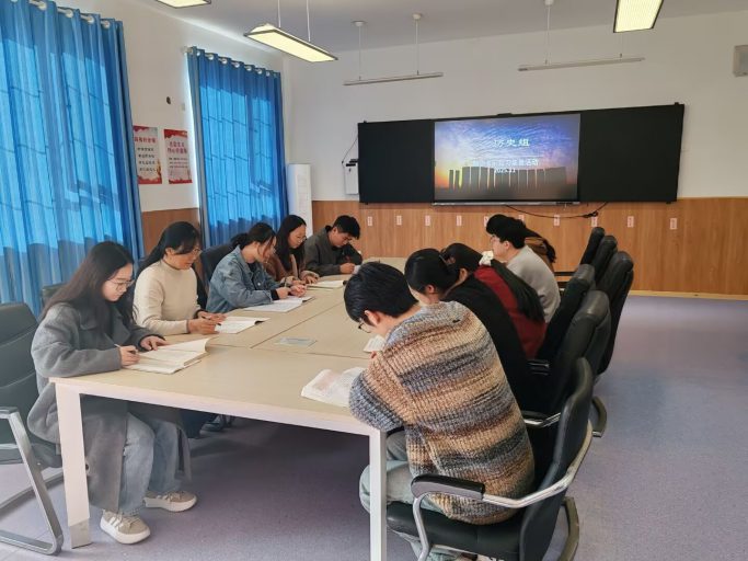守一树花开 候万千星光——青岛志贤中学优秀班主任郑万鹏