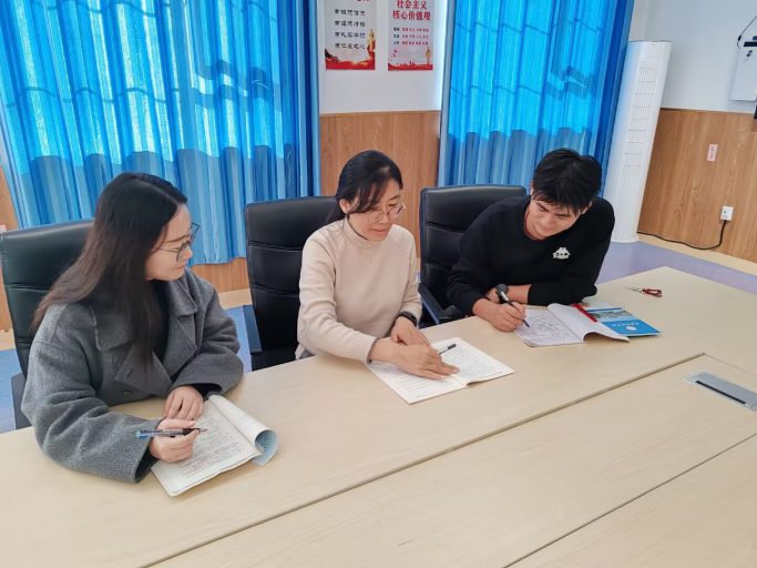 守一树花开 候万千星光——青岛志贤中学优秀班主任郑万鹏