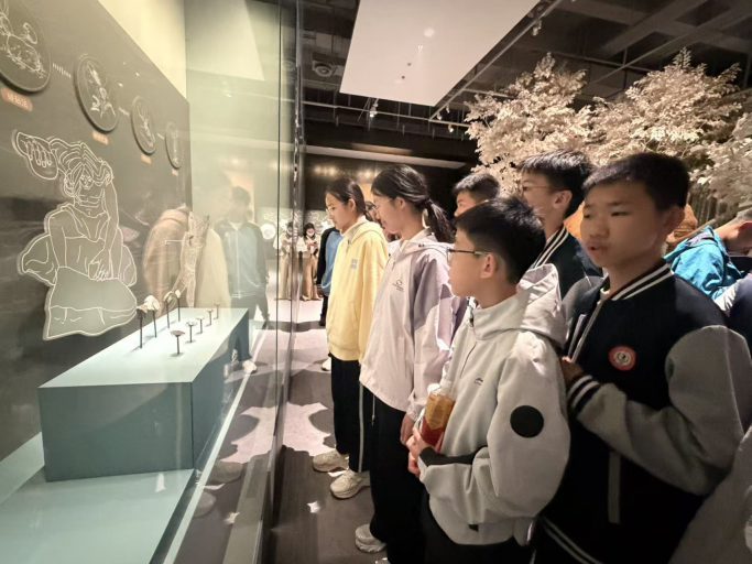 【志贤初中·全环境立德树人】踏古寻踪承文脉，研学知行启新程——青岛志贤中学初中部研学实践活动圆满开展