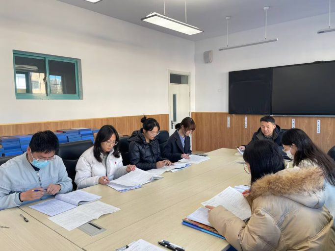 凝心聚力育桃李，深耕思政启新程——青岛志贤中学高中部政治组风采展示