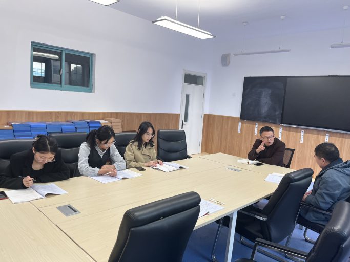 凝心聚力育桃李，深耕思政启新程——青岛志贤中学高中部政治组风采展示