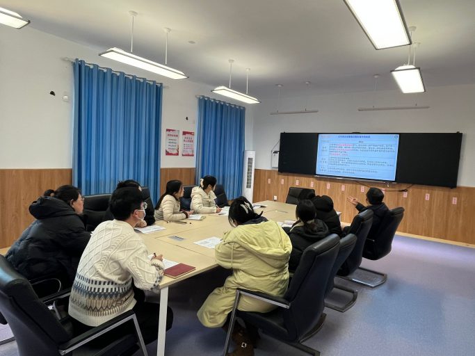 凝心聚力育桃李，深耕思政启新程——青岛志贤中学高中部政治组风采展示