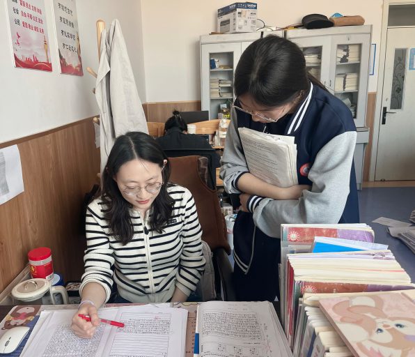 凝心聚力育桃李，深耕思政启新程——青岛志贤中学高中部政治组风采展示