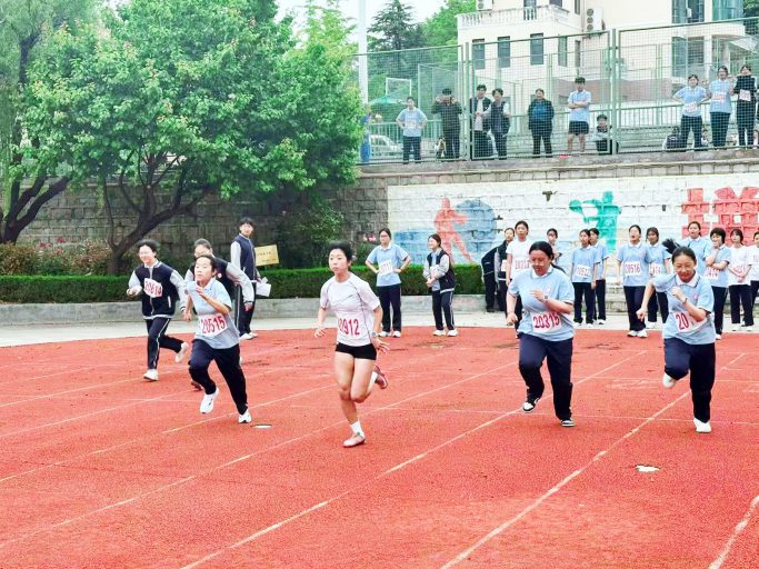 逐梦青春 艺体飞扬 绽放韶华——青岛志贤中学2026年校园体育文化艺术节隆重举行