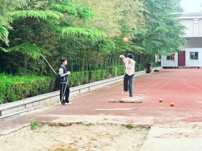逐梦青春 艺体飞扬 绽放韶华——青岛志贤中学2026年校园体育文化艺术节隆重举行