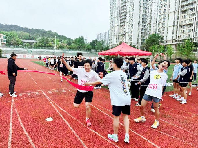 逐梦青春 艺体飞扬 绽放韶华——青岛志贤中学2026年校园体育文化艺术节隆重举行
