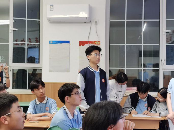 墙上有山河，心中有丘壑——记青岛志贤中学地理教研组