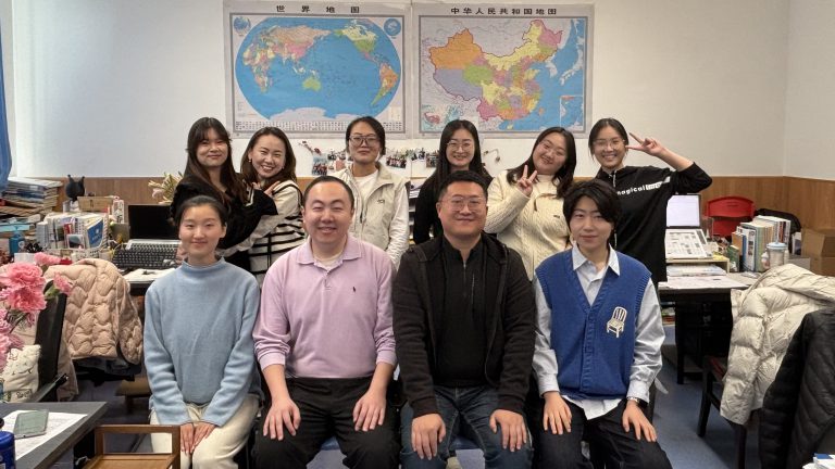 墙上有山河，心中有丘壑——记青岛志贤中学地理教研组