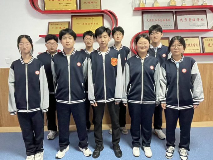 聚力逐光，不负韶华——青岛志贤中学高一六班学习小组成长纪实
