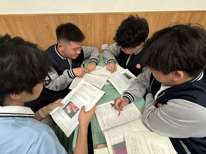 聚力同行，逐光而上——青岛志贤中学高一七班优秀学习小组成长纪实