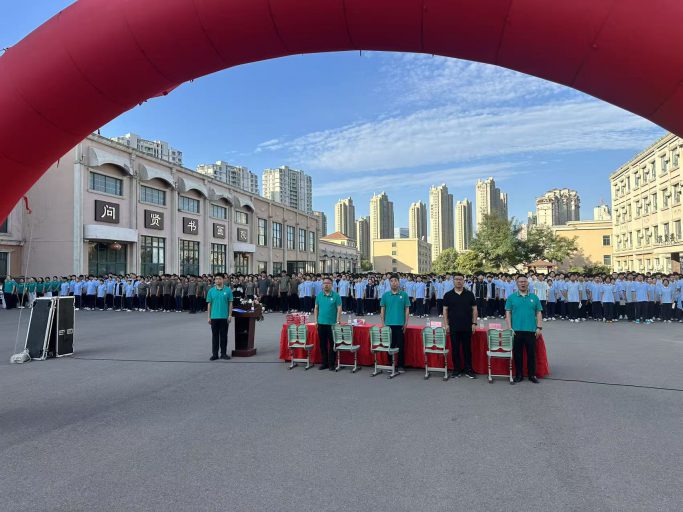 【志贤·启航】‍秋风为序，筑梦笃行——青岛志贤中学2026-2027学年第一学期开学典礼纪实