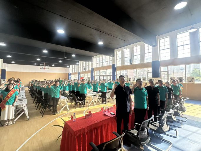 大力弘扬教育家精神,共筑尊师重教风尚——青岛志贤中学庆祝第四十二个教师节活动纪实