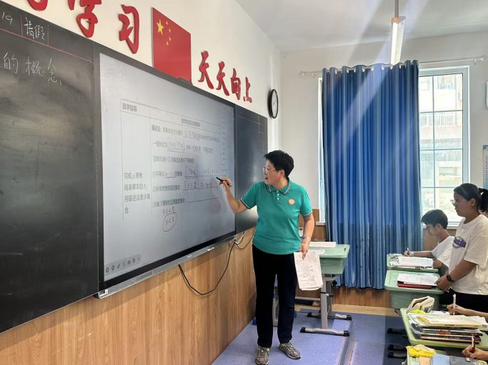 视导赋能促成长，深耕教学结硕果——我校顺利迎接教科院学期初教学视导