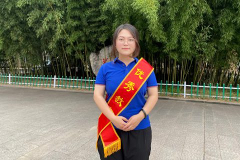深耕教坛  育人花开青岛志贤中学数学教研组组长窦榕老师