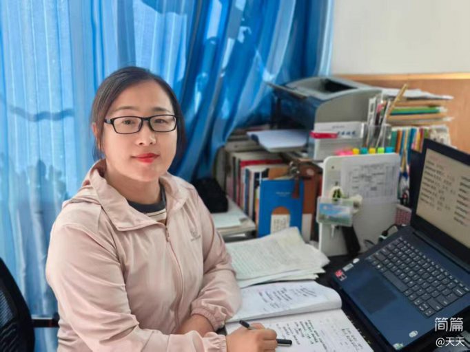 深耕课堂守初心，双肩担当育桃李——记高中部英语教研组长兼级部主任任俊敏老师